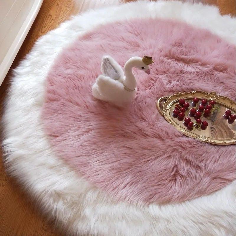 FUR RUG